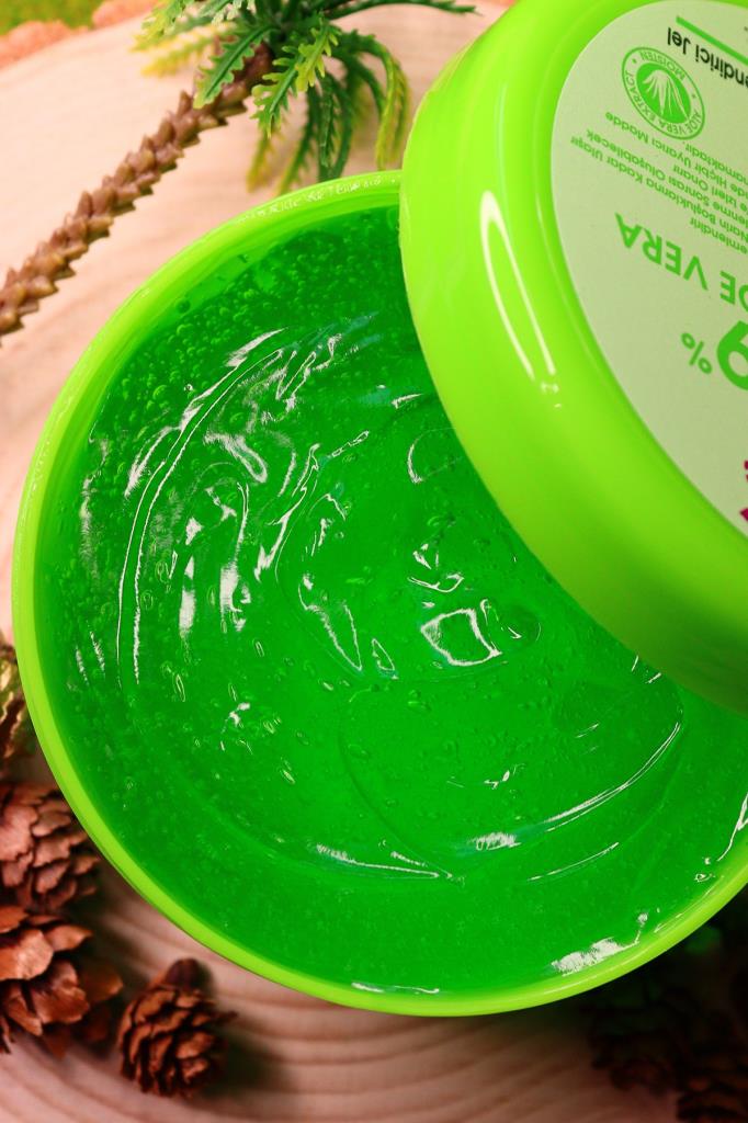%99 Aloe Vera Özlü Rahatlatıcı Ve Nemlendirici Jel 300 Ml