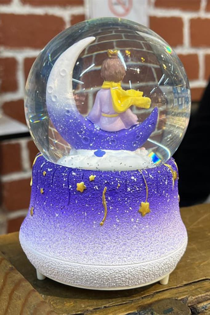 Küçük Prens Ay Temalı Müzikli LED Işıklı Kar Küresi