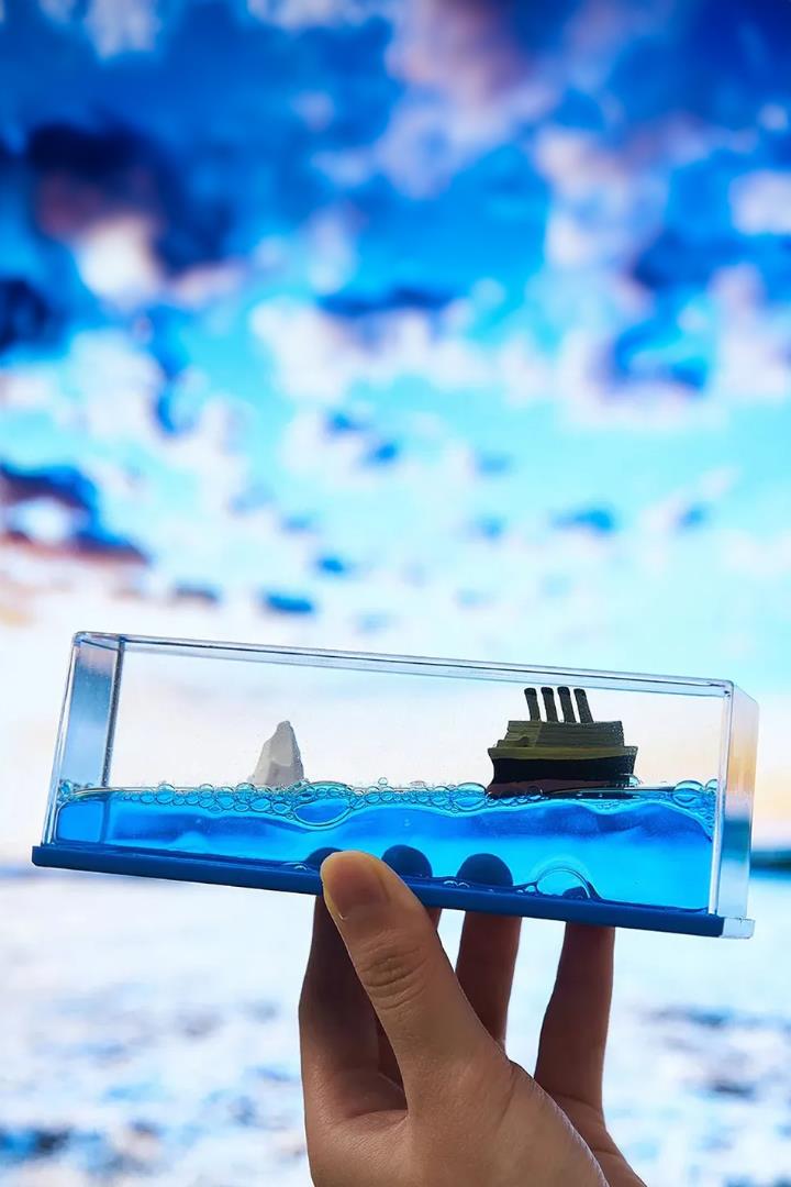 Şişe İçinde Batmayan Gemi