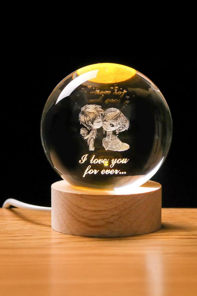 Ahşap Tabanlı Sevgili Figürlü LED Işıklı Küre